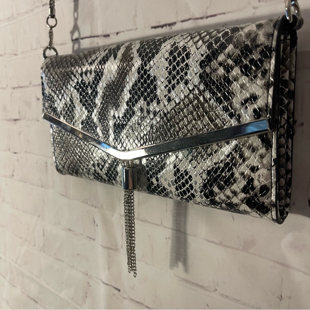 3/$15 MOTF Premium Snakeskin Over the Shoulder Clutch - Picture 3 of 8